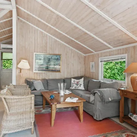 Feriehus Amazing In With Kitchen Hornbæk